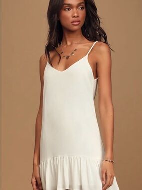 Lulu's Garden Bloom White Ruffled Shift Dress Size Small